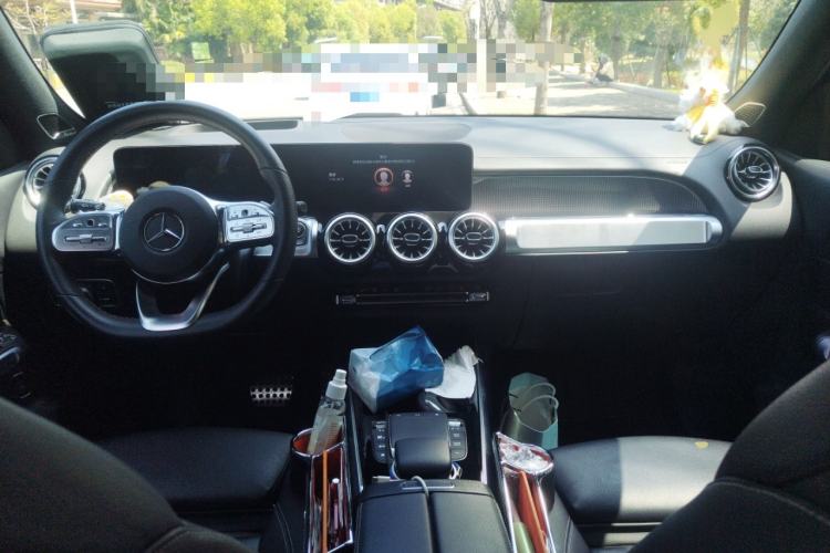 Used Mercedes-Benz EQB 2022 EQB 350 4MATIC First Edition Special Version Center Console