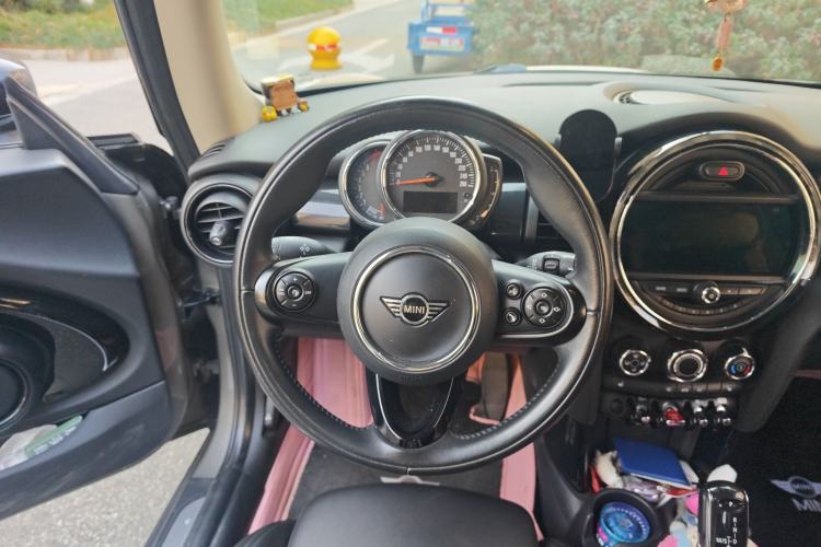 Used MINI MINI 2020 1.5T COOPER Classic Edition