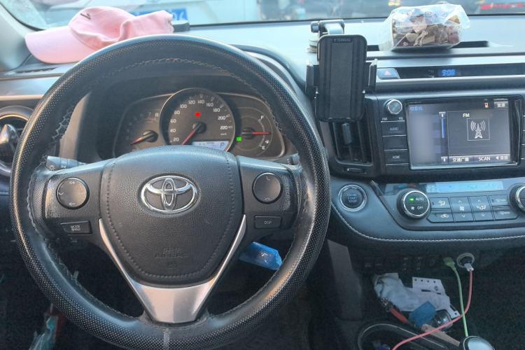 Used Toyota RAV4 2016 2.0L CVT Two-Wheel Drive Comfort Edition China V Standard
