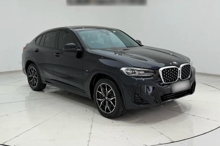 Used BMW X4 2022 xDrive 25i M Sport Package Front Right 45 Deg
