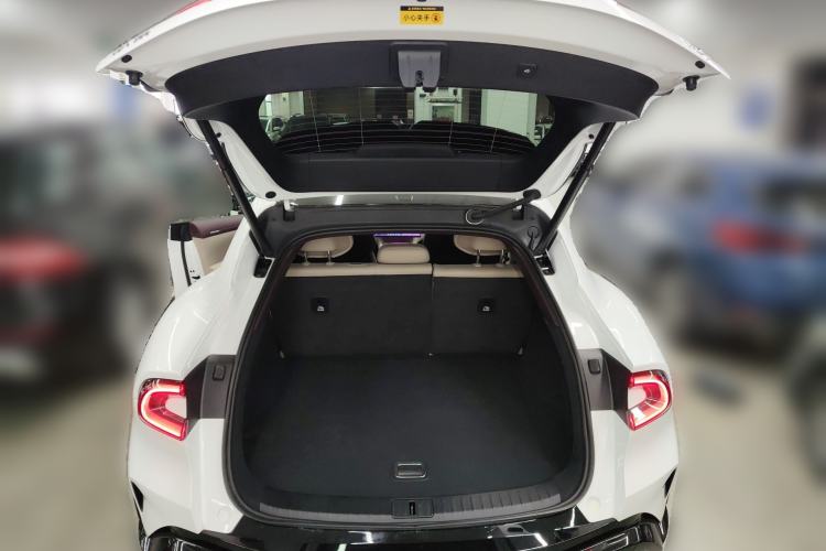 Used Xiaomi Auto YU7 2025 Ultra-Long Range All-Wheel Drive Pro Version Trunk