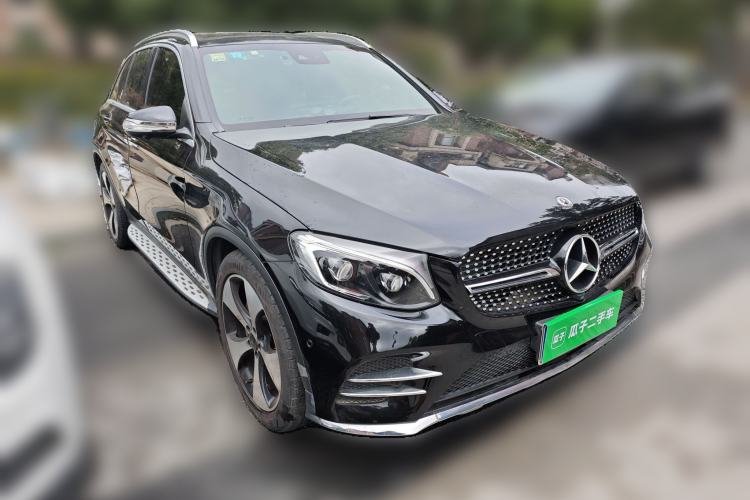 Used Mercedes-Benz GLC 2018 GLC 300 4MATIC Sport Edition Front Right 45 Deg
