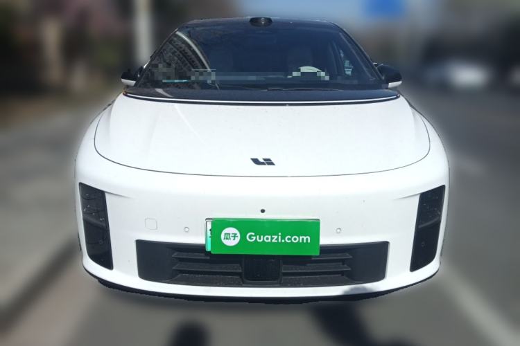 Used Li Auto i6 2025 Model Four-Wheel-Drive Standard Type
