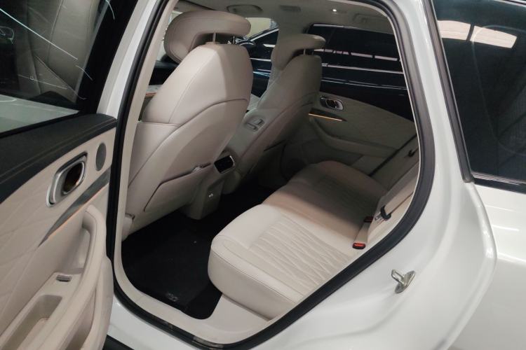 Used NETA L 2024 Extended-Range 310 Flash Charge PRO Edition Interior 4