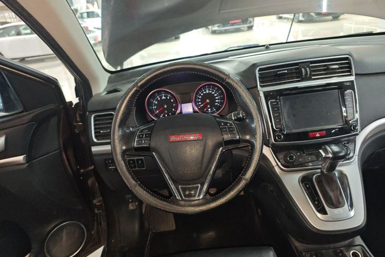Used Haval H6 2015 Sport Edition 1.5T Automatic Two-Wheel Drive Luxury Model Steering Wheel