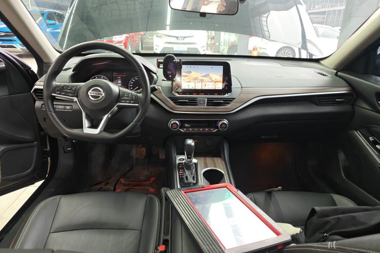 Used Nissan Teana 2021 2.0L XL Comfort Edition Center Console