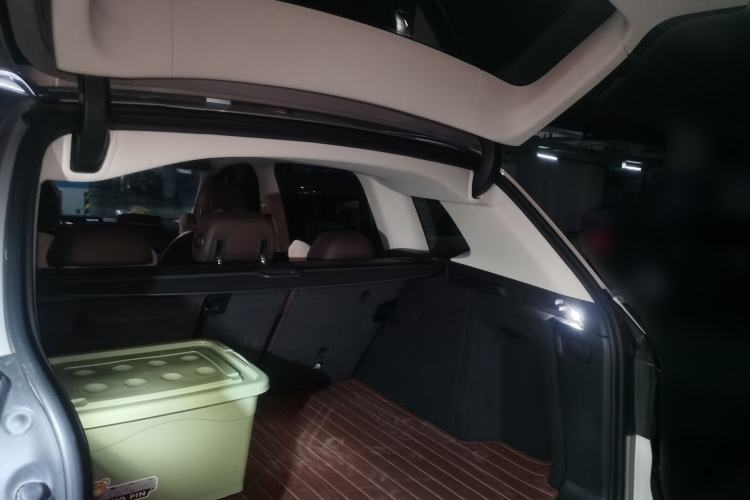 Used BMW X3 2018 xDrive28i Luxury Package China VI Emission Standard Trunk