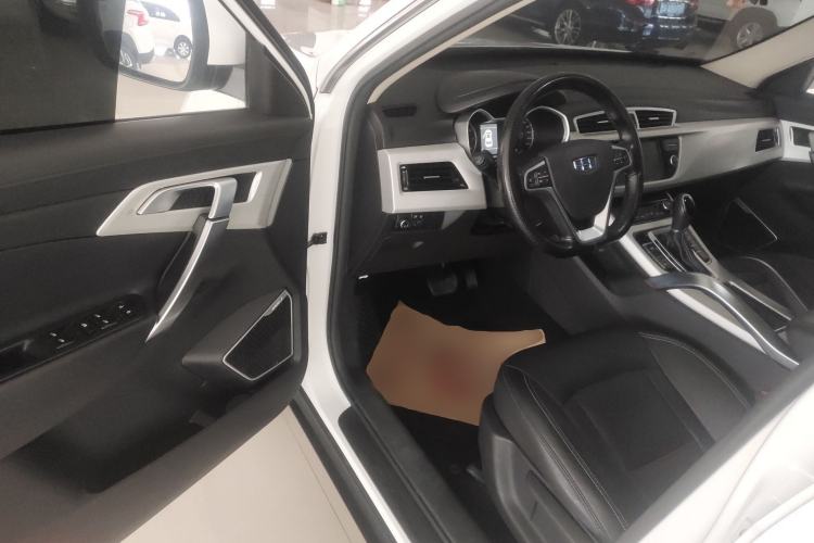 Used Geely Auto Emgrand X7 Sport 2018 1.8TD Automatic Two-Wheel Drive Zhiya Model Driver Seat