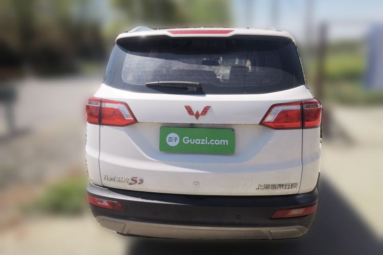 Used Wuling Hongguang S3 2018 1.5L Manual Luxury Model China V Standard