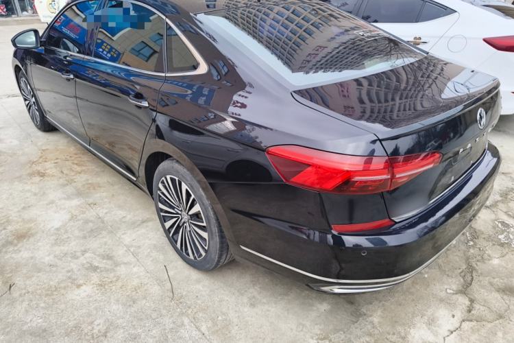 Used Volkswagen Passat 2020 330TSI Luxury Edition China VI
