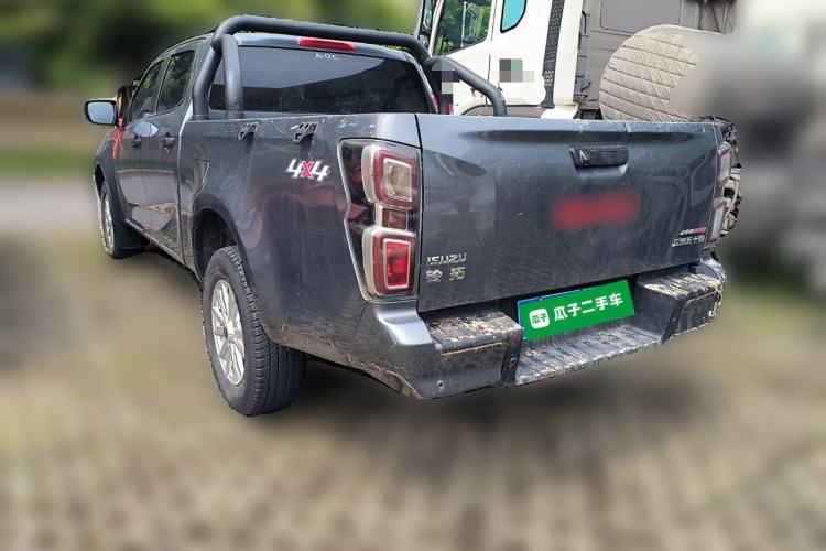 Used Isuzu D-MAX 2023 2.5T Automatic 4x4 Diesel Flagship Long Wheelbase Model Rear Left 45 Deg