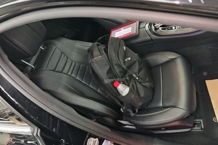 Used Mercedes-Benz E-Class 2018 E 300 L Sporty and Stylish Model
