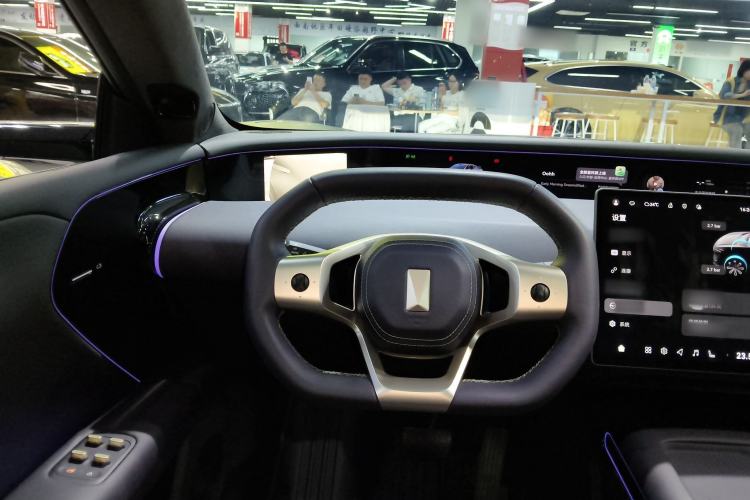 Used Avatr 07 2024 Max Extended-Range Edition Steering Wheel