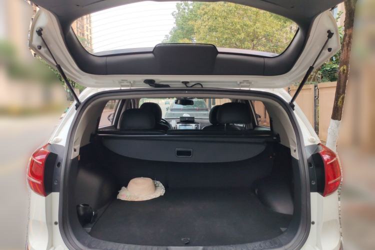 Used Kia Sportage R 2014 2.0L Automatic Two-Wheel Drive GLS Trim Trunk