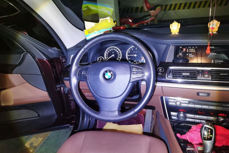 Used BMW 5 Series GT 2015 528i Leading Model