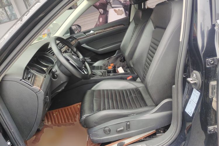 Used Volkswagen Magotan 2018 330TSI DSG Luxury Model Left Front Seat