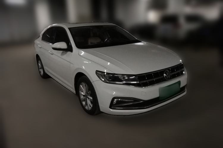 Used Volkswagen Bora 2021 1.5L Automatic Comfort Smart Connect Edition Front Right 45 Deg