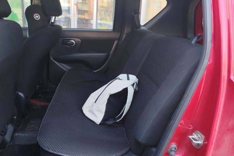 Used Nissan Livina 2010 Jingyue Edition 1.6L Automatic All-in-One Model Left Rear Seat