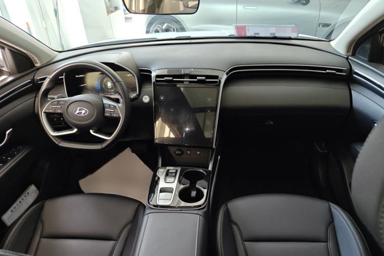 Used Hyundai Tucson 2023 Tucson L 1.5T Automatic Two-Wheel Drive DLX Luxury Edition Interior 3