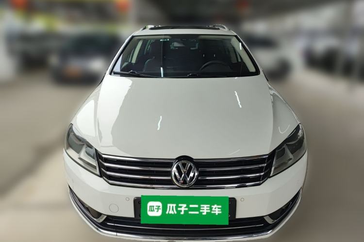 Used Volkswagen Magotan 2012 Travel Edition 2.0 TSI Comfort Version Front