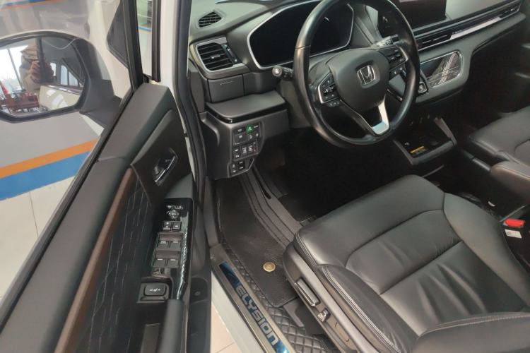 Used Honda Elysion 2022 2.0L eHEV Luxury Edition

