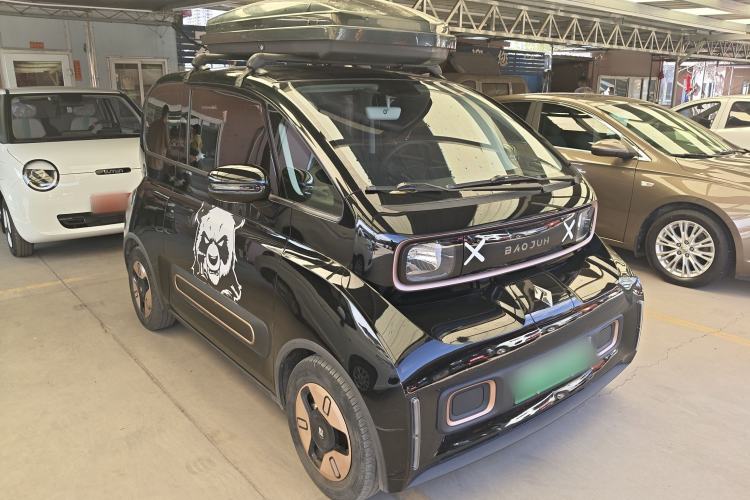 Used Baojun KiWi EV 2022 Designer Lite Edition Ternary Lithium Front Right 45 Deg