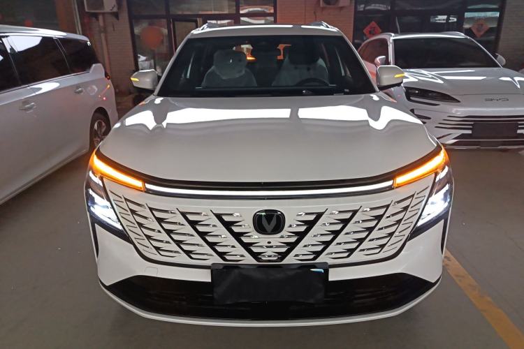 Used CHANGAN CS75 PLUS 2025 4th Generation 1.5T New Blue Whale Smart Luxury Edition
