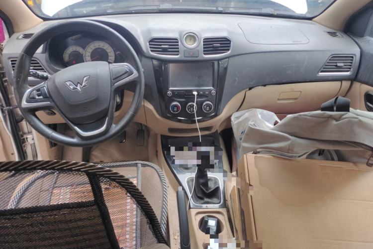 Used Wuling Hongguang 2014 1.5L S Comfort Model