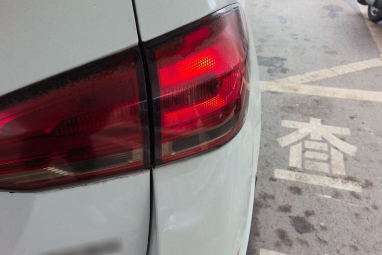 Used Haval H6 2019 Sport Edition 1.5T Automatic Two-Wheel Drive Elite Model China VI Right Rear Taillight