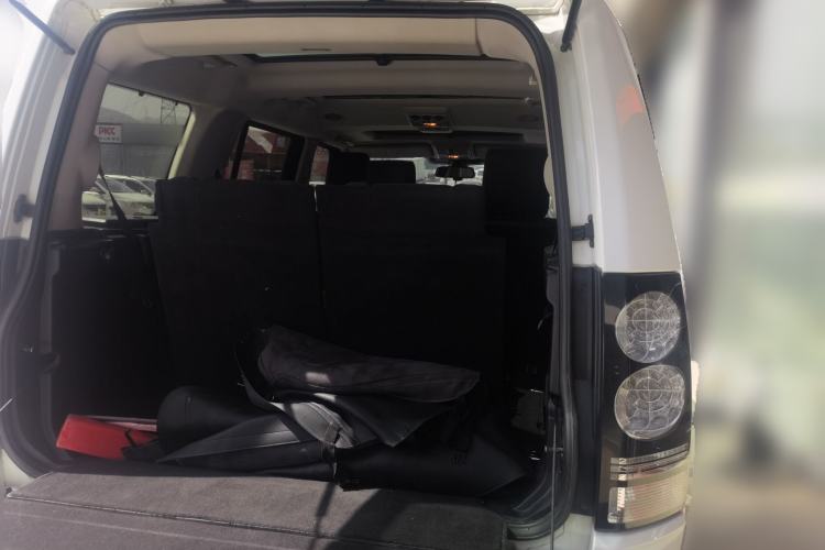 Used Land Rover Discovery 2014 3.0 SC V6 HSE Luxury Trunk