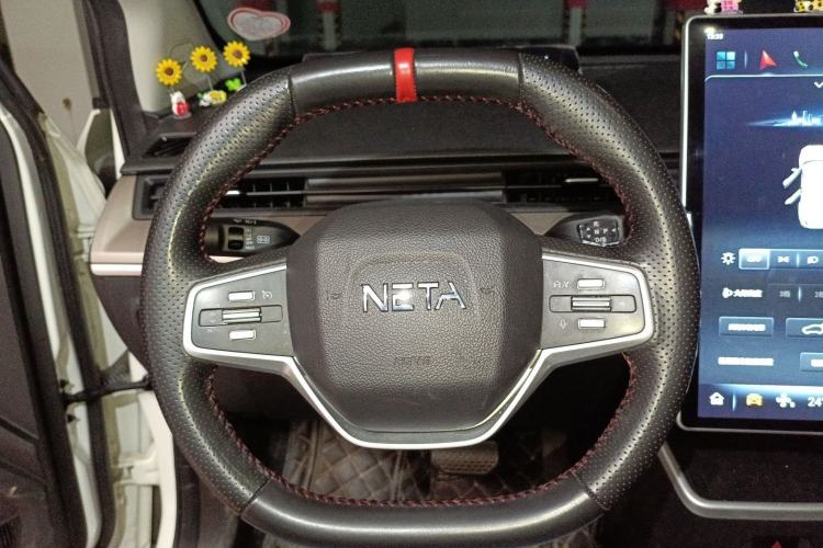 Used NETA V 2021 Long-Range Entertainment Edition Upgrade Model Steering Wheel
