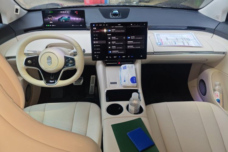 Used Hima Luxeed R7 2026 Model Pure Electric Ultra Center Console