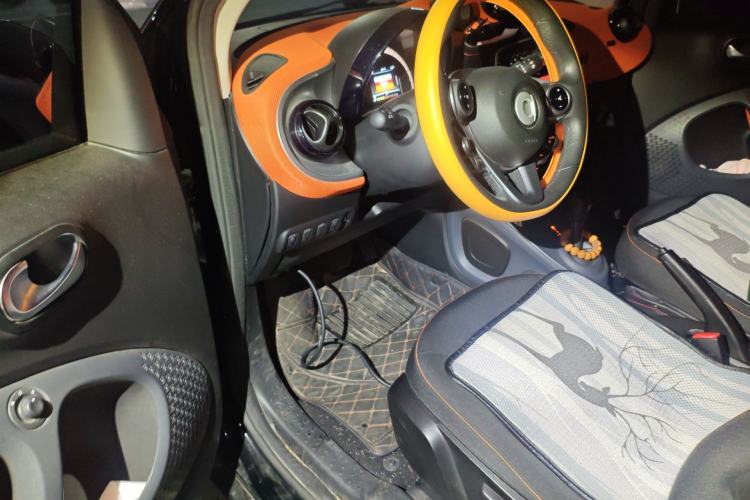 Used smart fortwo 2015 1.0L 52 kW Hardtop Passion Edition
