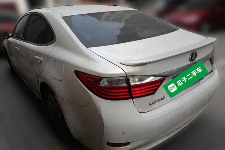 Used Lexus ES 2013 300h Elite Edition