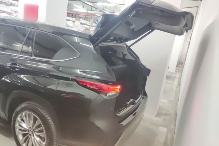 Used Toyota Highlander 2022 Dual-Engine 2.5L Four-Wheel Drive Supreme Edition 7-Seater Trunk