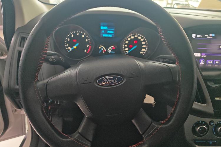 Used Ford Focus 2012 Hatchback 1.6L Automatic Comfort Model Steering Wheel