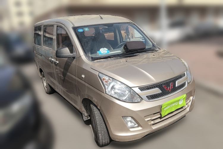 Used Wuling Hongguang 2015 1.5L S Basic Version China V Standard Front Right 45 Deg