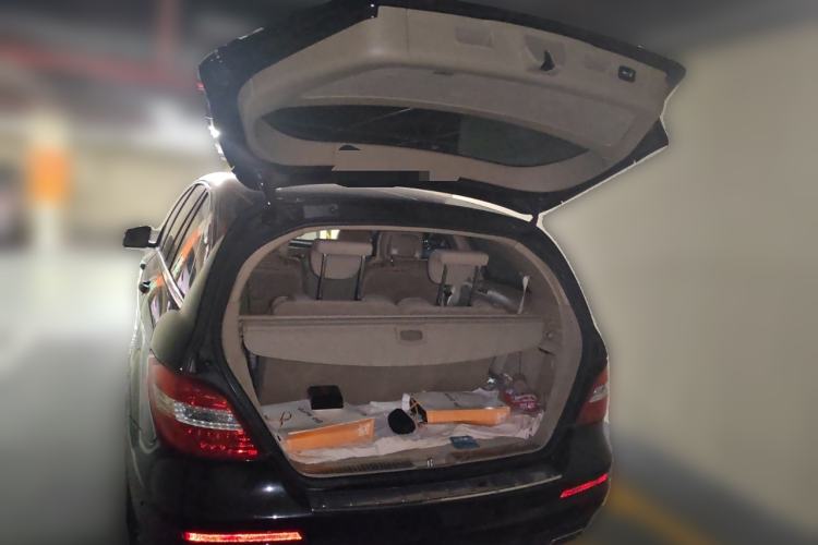 Used Mercedes-Benz R-Class 2017 R 320 4MATIC Business Edition Prestige Model