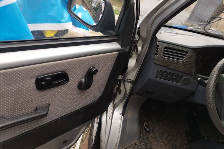 Used Jinbei Hiace X30 2020 1.5L Super-Comfortable Version China VI Standard SWC15M
