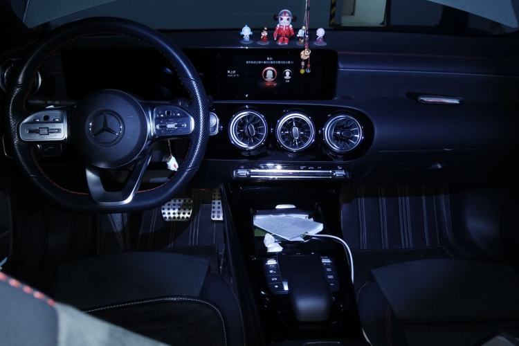 Used Mercedes-Benz CLA 2021 CLA 200 Shooting Brake Center Console