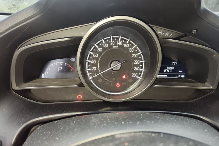 Used Mazda 3 Axela 2017 Sedan 1.5L Automatic Luxury Model Emission Standard China V
