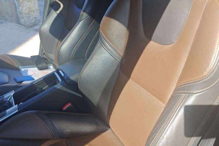 Used Volvo XC60 2015 T5 AWD Smart Drive Edition Left Front Seat