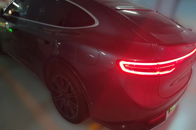 Used Hima Luxeed R7 2024 All-Electric 802 km Max