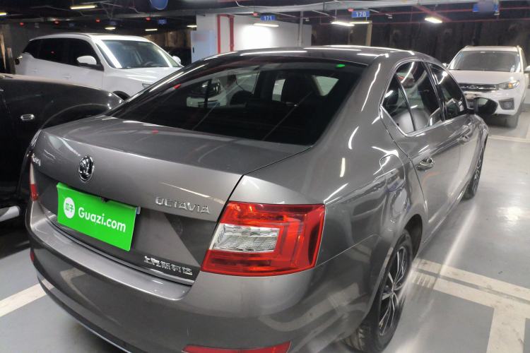 Used Skoda Octavia 2017 1.6L Manual Smart Drive Edition
