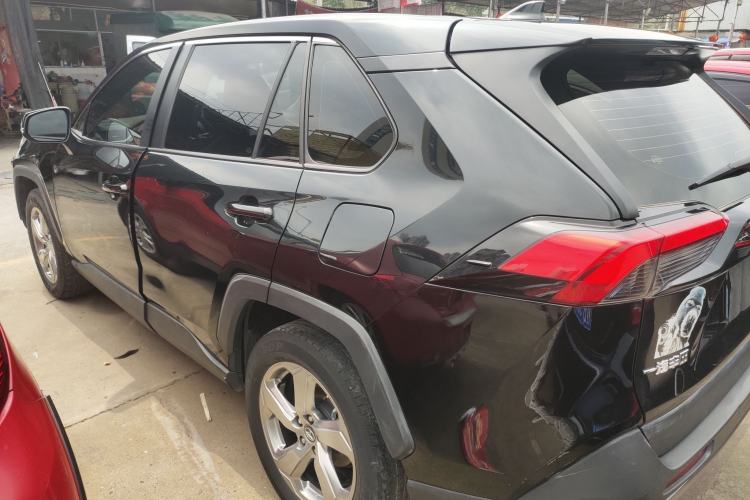 Used Toyota RAV4 2021 2.0L CVT Two-Wheel Drive Fashion PLUS Edition
