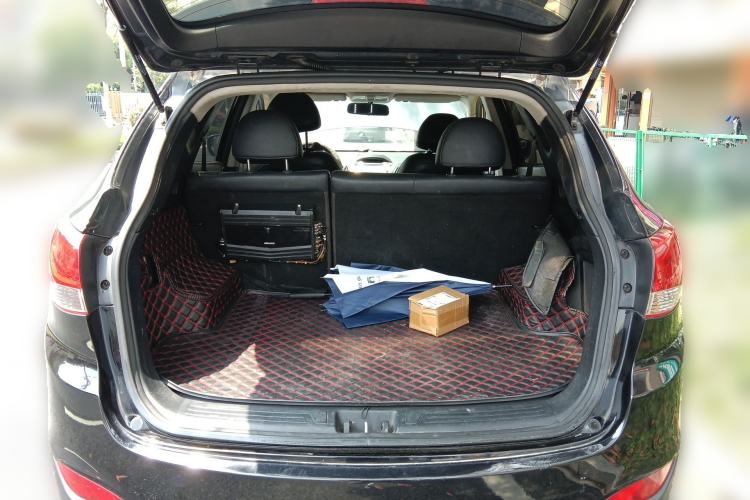 Used Hyundai ix35 2013 2.0L Automatic Two-Wheel Drive Smart GLS China IV Standard Trunk