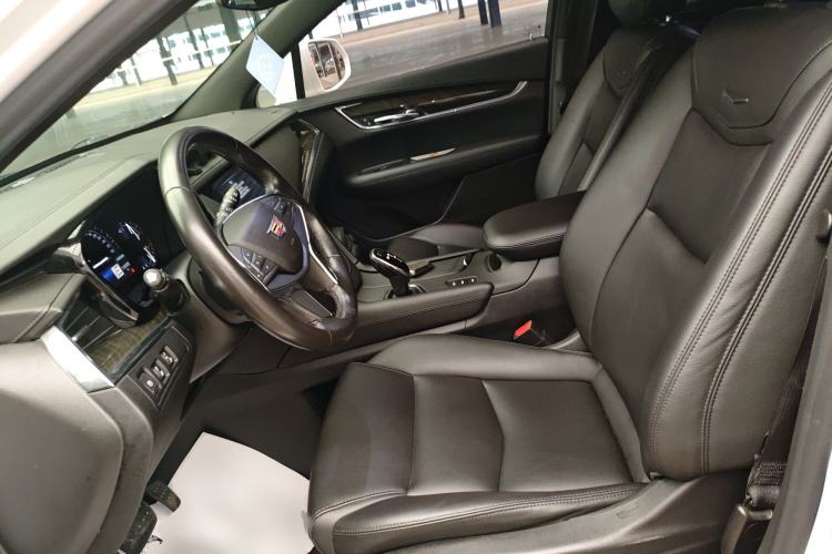 Used Cadillac XT5 2018 28E Four-Wheel Drive Tech Version