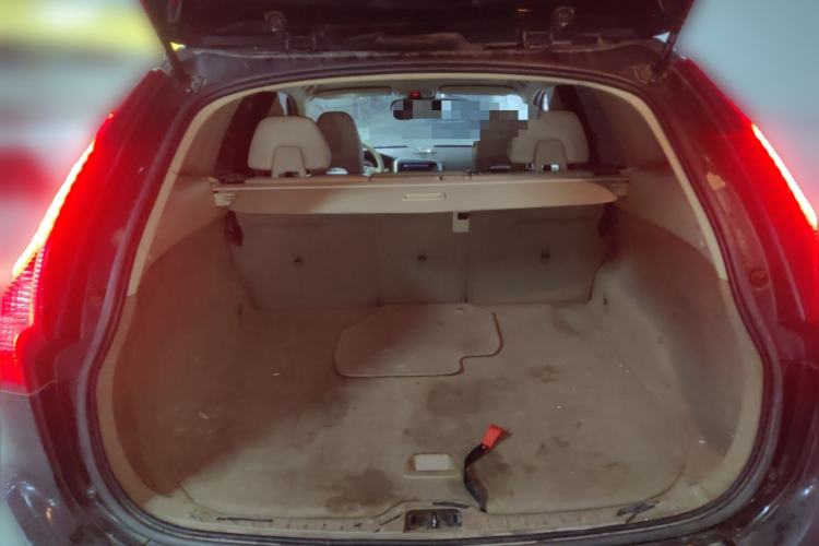 Used Volvo XC60  Trunk