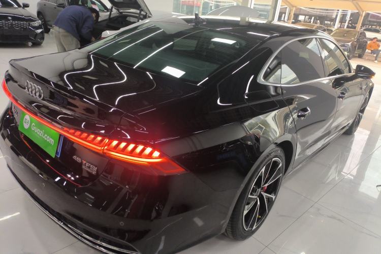 Used Audi A7L 2022 45 TFSI S-line Dream-Building Edition
