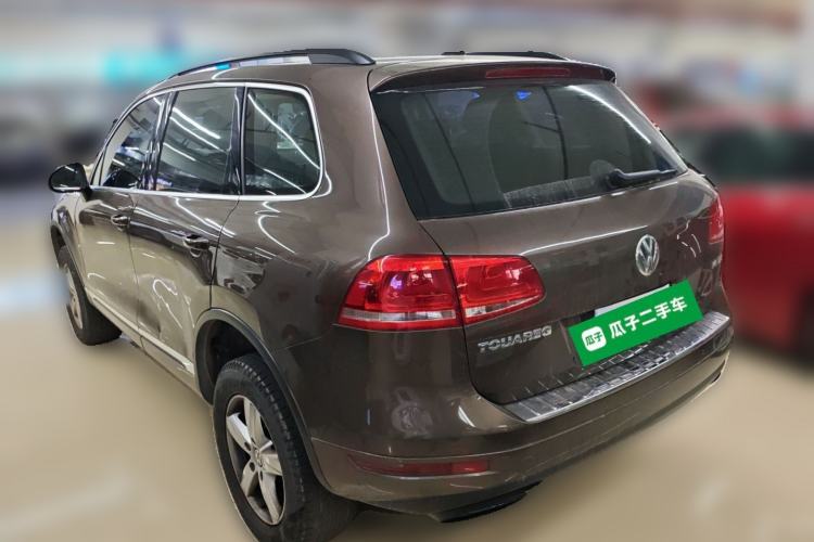 Used Volkswagen Touareg 2011 3.0 TDI Diesel Comfort Version Rear Left 45 Deg